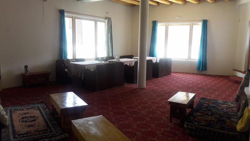 Hotel Mandalchan Leh Kültér fotó