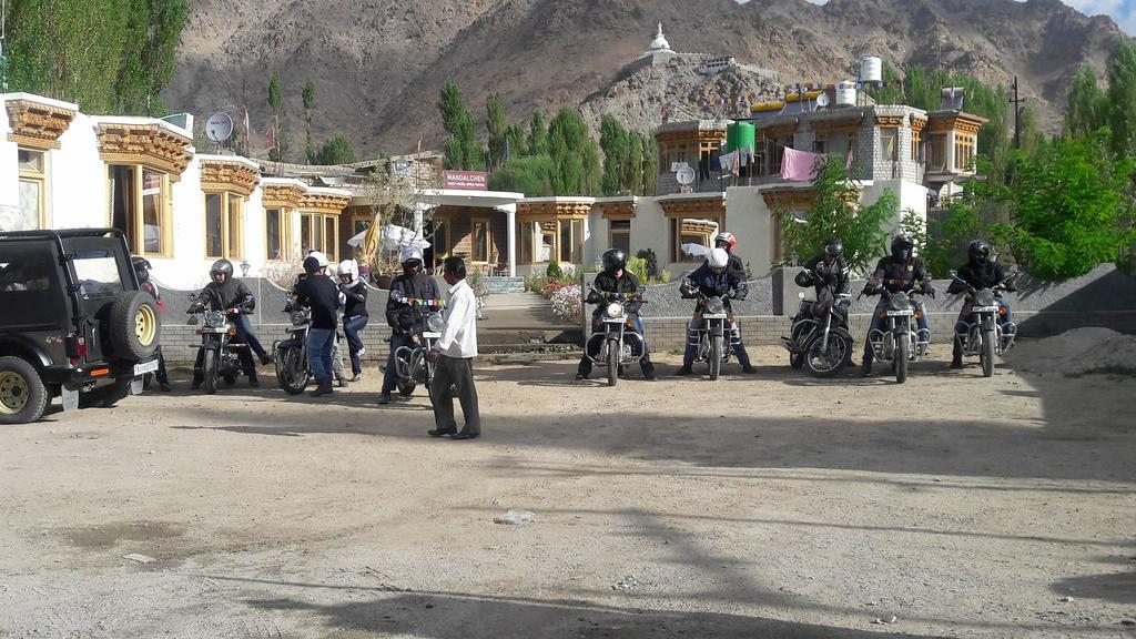 Hotel Mandalchan Leh Kültér fotó