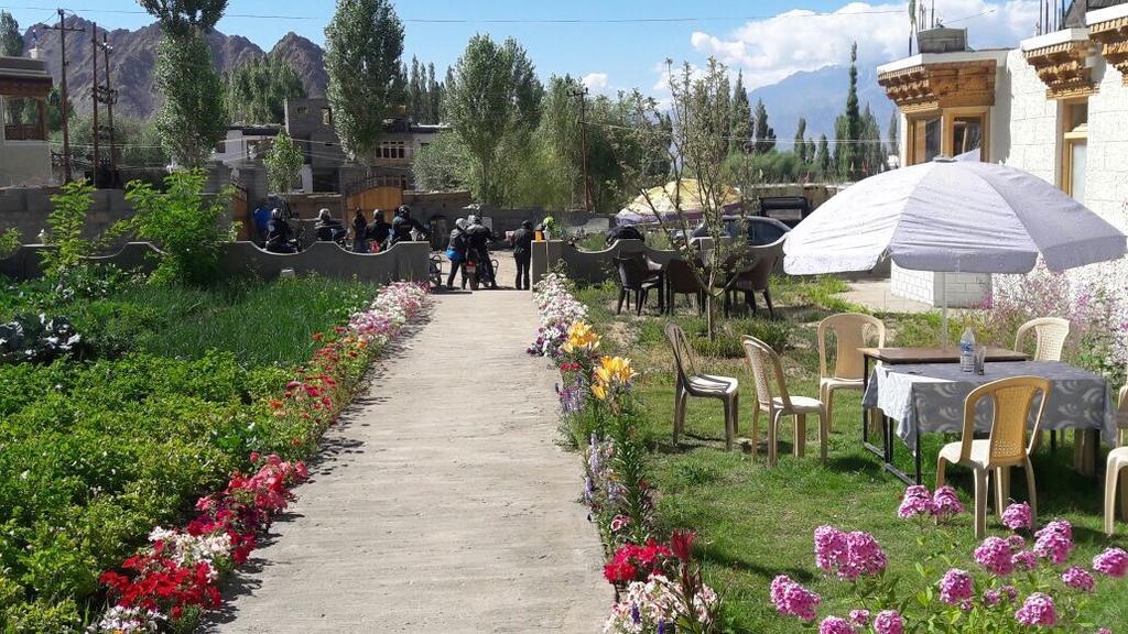 Hotel Mandalchan Leh Kültér fotó